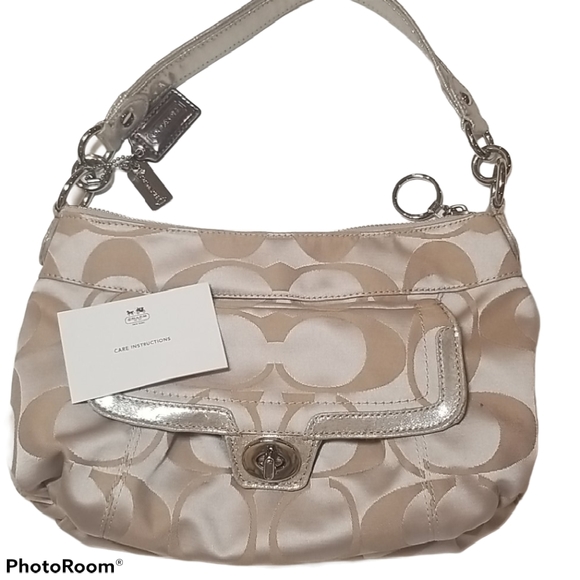 Coach Handbags - NWOT Coach hobo bag magenta inside